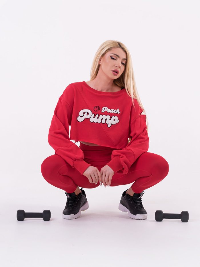 Dámská sportovní mikina typu crop-top v červené barvě s moderní 3D výšivkou Peach Pump